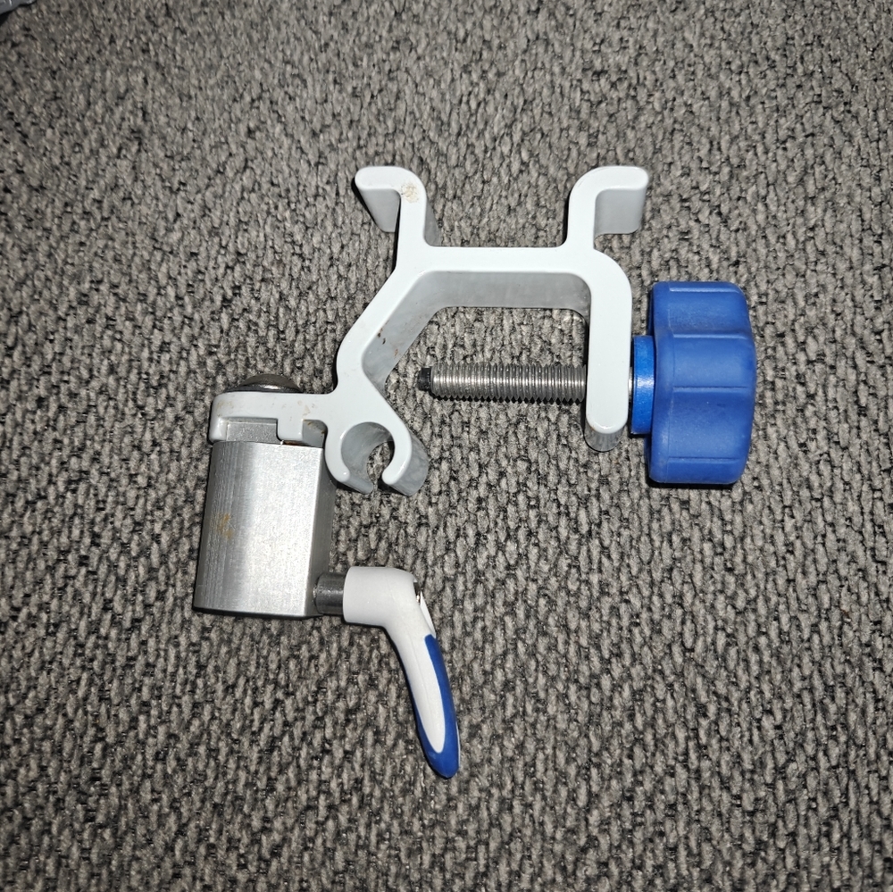 Kangaroo Joey Feeding Tube IV pole clamp.